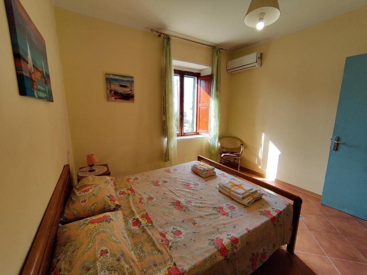 Вилла Casa Spezzara Санта-Доменика Экстерьер фото